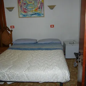 Rina Guest house
